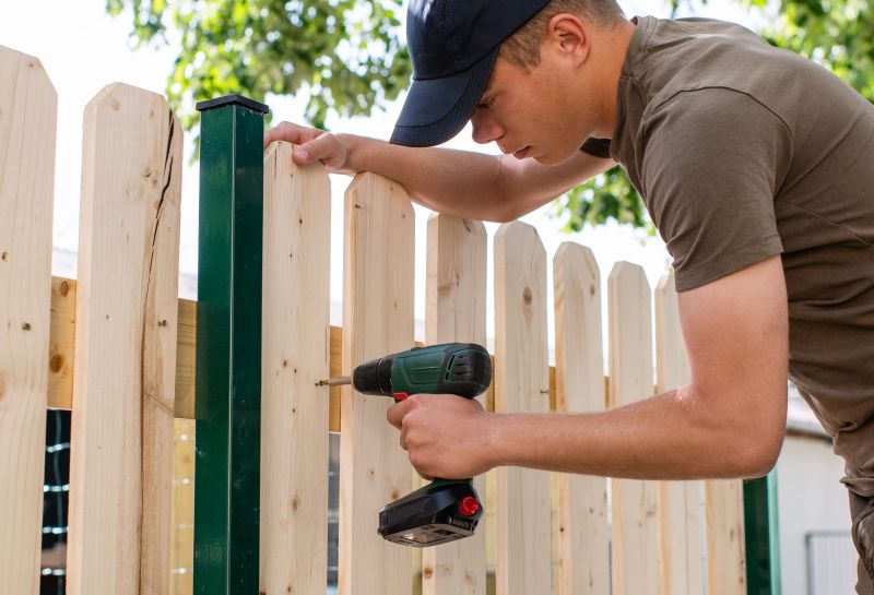 Broken Fence Repair Costs — Cost of Broken Fence Repair